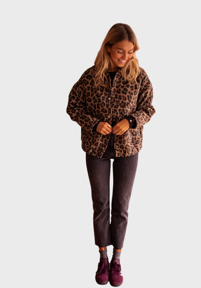 Avely™ | Moderne leopardjakke