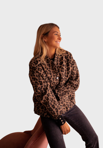 Avely™ | Moderne leopardjakke